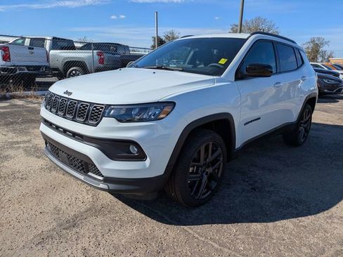 New 2026 Jeep Compass Latitude image 8