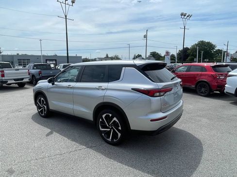 Used 2022 Mitsubishi Outlander ES AWD/4WD image 8