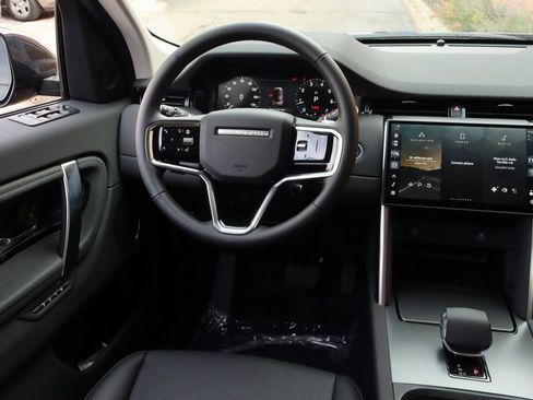 Certified 2025 Land Rover Discovery Sport S image 15