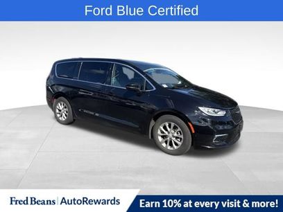 Used 2026 Chrysler Pacifica Limited