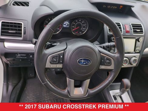 Used 2017 Subaru Crosstrek 2.0i Premium w/ Moonroof Package image 18