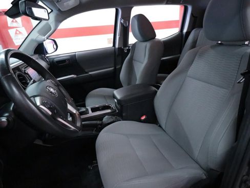 Used 2018 Toyota Tacoma SR5 image 11