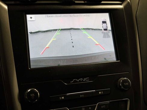 Used 2019 Ford Fusion SE image 31