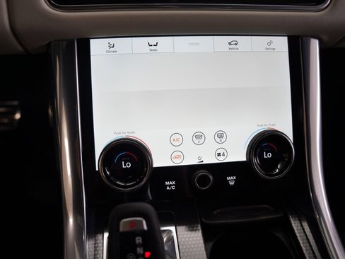 Used 2022 Land Rover Range Rover Sport HST image 19