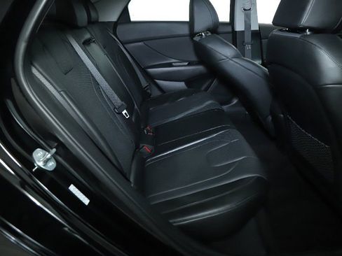 Used 2023 Hyundai Elantra Limited w/ Cargo Package image 34