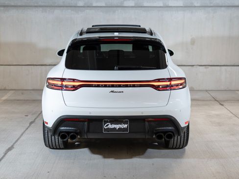 Certified 2026 Porsche Macan AWD/4WD image 10