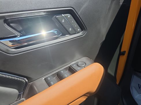 New 2025 GMC Canyon AT4 w/ Nightfall Edition image 17