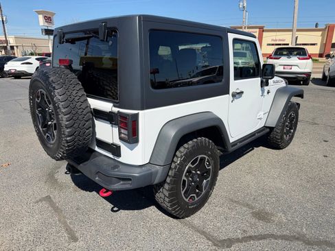 Used 2017 Jeep Wrangler Rubicon image 3