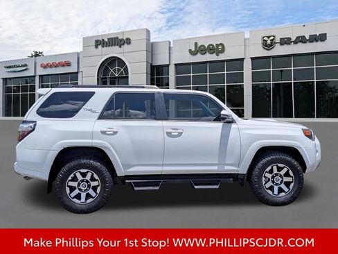 Used 2023 Toyota 4Runner TRD Off-Road Premium w/ Moonroof Package AWD/4WD image 2