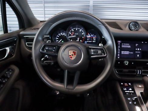 Certified 2024 Porsche Macan AWD/4WD image 15