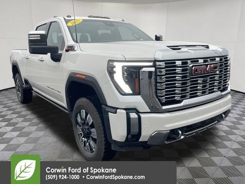 Used 2025 GMC Sierra 3500 Denali image 1