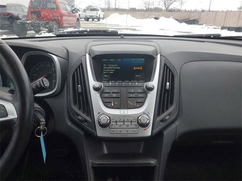 Used 2017 Chevrolet Equinox LT w/ Convenience Package image 27