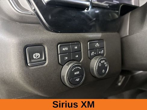 Used 2024 Chevrolet Silverado 1500 LT w/ Z71 Off-Road Package AWD/4WD image 10