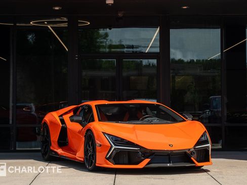Used 2024 Lamborghini Revuelto AWD/4WD image 1