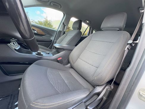 Used 2018 GMC Terrain SLE image 29