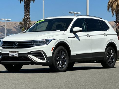 Used 2022 Volkswagen Tiguan SE FWD image 8