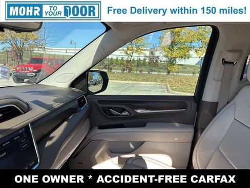 Used 2021 GMC Yukon Denali w/ Denali Premium Package image 28