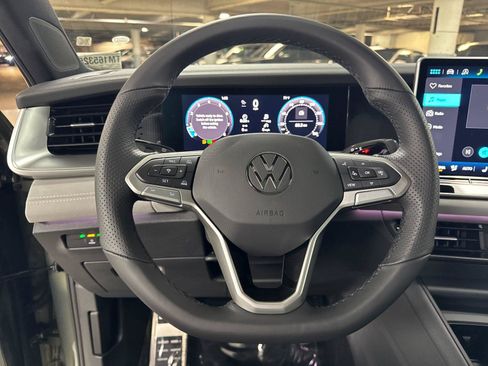 New 2026 Volkswagen Tiguan SE R-Line AWD/4WD image 23