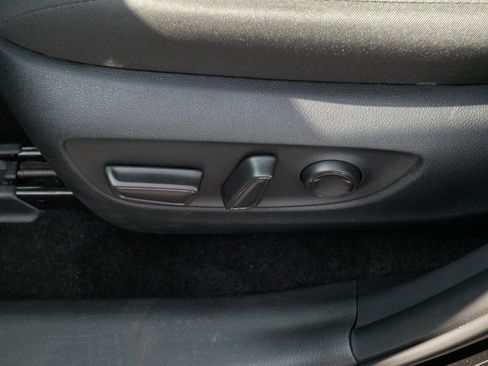 Certified 2025 Toyota RAV4 XLE AWD/4WD image 20