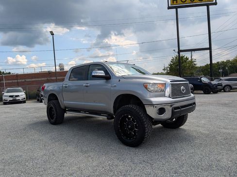 Used 2011 Toyota Tundra Limited w/ Platinum Pkg AWD/4WD image 3