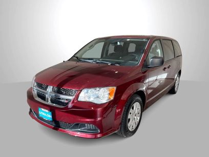 Used 2018 Dodge Grand Caravan SE w/ UConnect Hands-Free Group