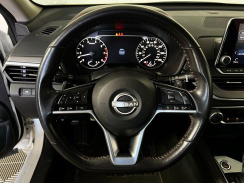 Used 2024 Nissan Altima 2.5 SR image 9