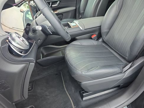 Used 2023 Mercedes-Benz EQS 580 4MATIC SUV image 15