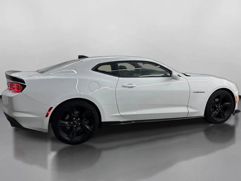 Used 2023 Chevrolet Camaro LT RWD image 11