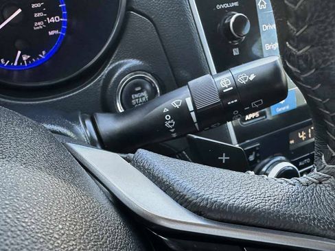 Used 2018 Subaru Outback 2.5i Limited AWD/4WD image 28