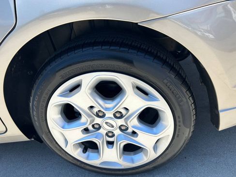 Used 2010 Ford Fusion SE FWD image 14