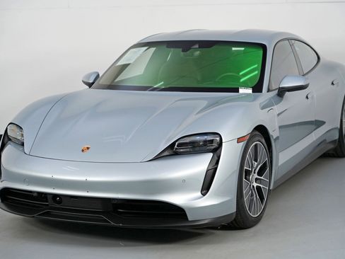 Used 2021 Porsche Taycan image 47