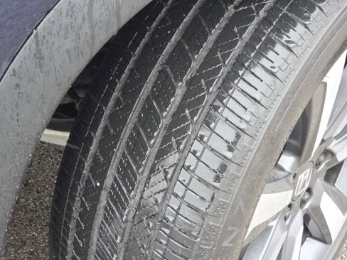 Used 2023 Honda Pilot Touring image 12