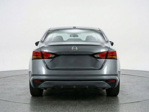 Used 2025 Nissan Altima 2.5 SV image 7