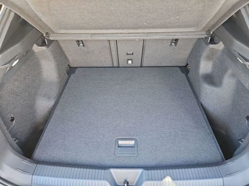 Used 2023 Volkswagen ID.4 S image 33