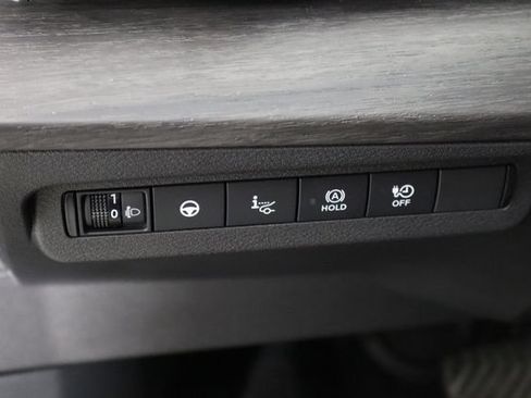 Used 2023 Nissan Ariya AWD image 22