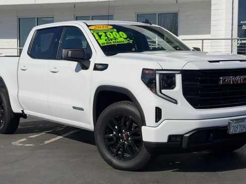 Used 2026 GMC Sierra 1500 Elevation image 2