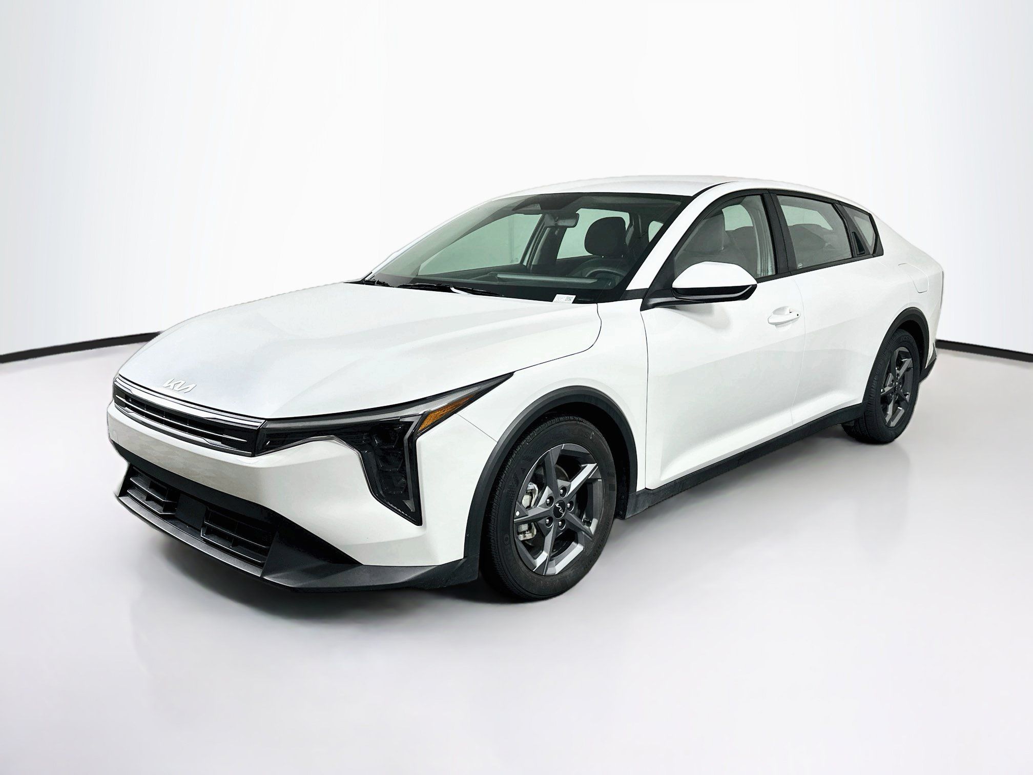 Used 2025 Kia K4 FWD image 3