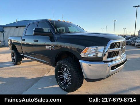 Used 2016 RAM 2500 Tradesman w/ Chrome Appearance Group image 32