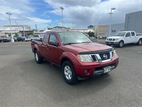 Used 2013 Nissan Frontier SV RWD image 2