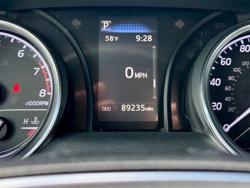 Used 2020 Toyota Camry LE FWD image 19