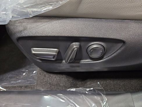 New 2026 Toyota Grand Highlander XLE image 15