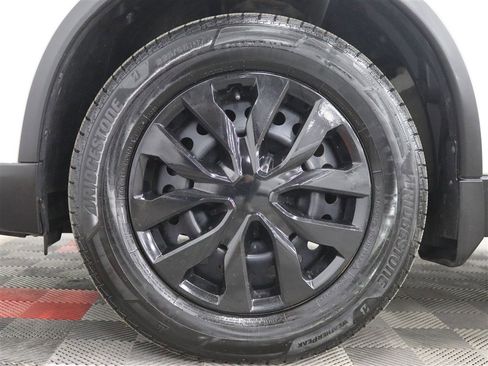 Used 2018 Nissan Rogue S AWD/4WD image 37
