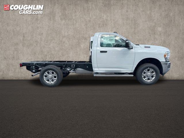 New 2024 RAM 3500 Tradesman AWD/4WD image 5