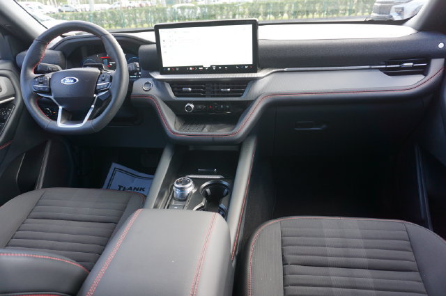 Used 2025 Ford Explorer ST-Line w/ Premium Package RWD image 6