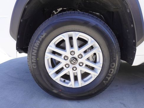 Used 2024 Toyota Tundra SR5 w/ SR5 Convenience Package AWD/4WD image 20