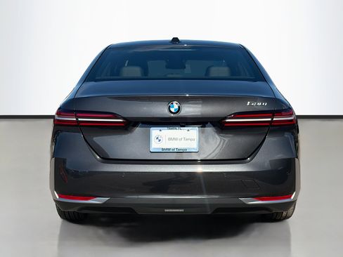 New 2026 BMW 530i w/ Convenience Package image 4