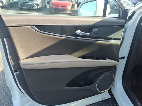 Used 2022 Lincoln Nautilus Reserve image 14