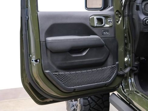 Used 2024 Jeep Wrangler Unlimited Rubicon 392 image 95