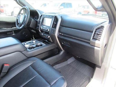Used 2020 Ford Expedition XLT w/ Equipment Group 202A image 9