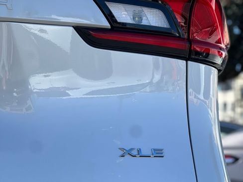 New 2026 Toyota Grand Highlander XLE image 8